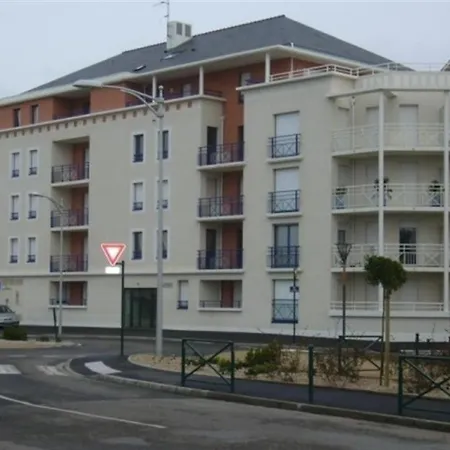 En Face Petit Supermarche A Environ 1 Km De La Plage Tres Beau Type 2 Appartamento *